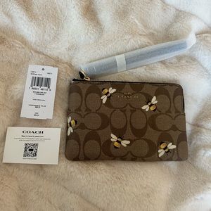 NWT COACH Corner Zip Wristlet Signature Canvas W/ Bee Print in IM/KHAKI MULTI